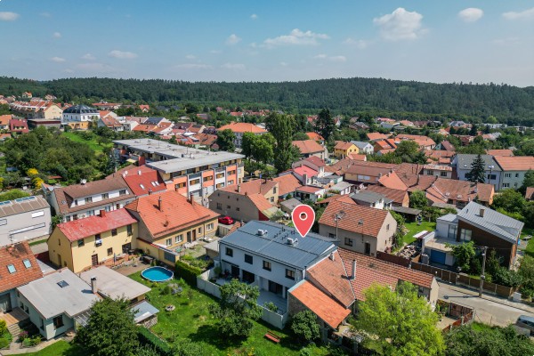 Pronájem rodinného domu 5+kk v Soběšicích s garáží a zahrádkou